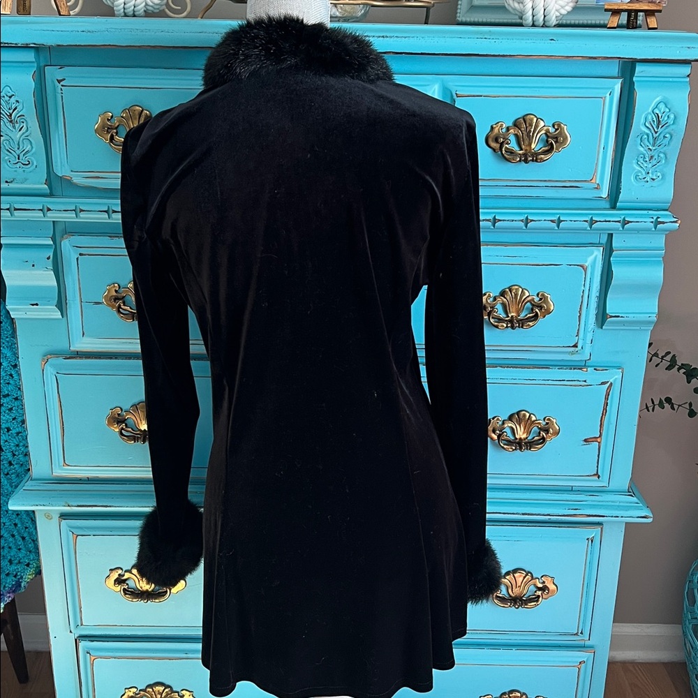 Black velvet jacket - Picture 2 of 2